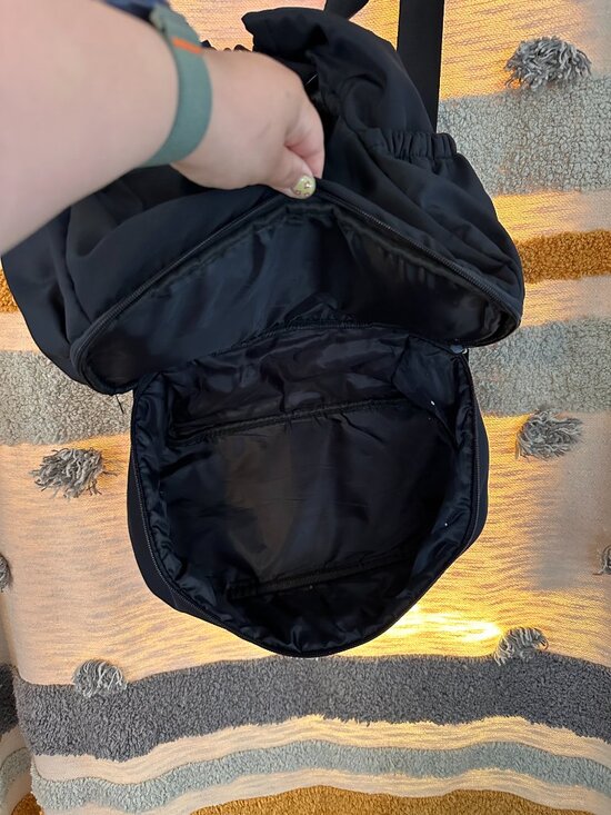 Beyond Yoga Convertible Gym Bag Backpack Black $80 Retail main image 8